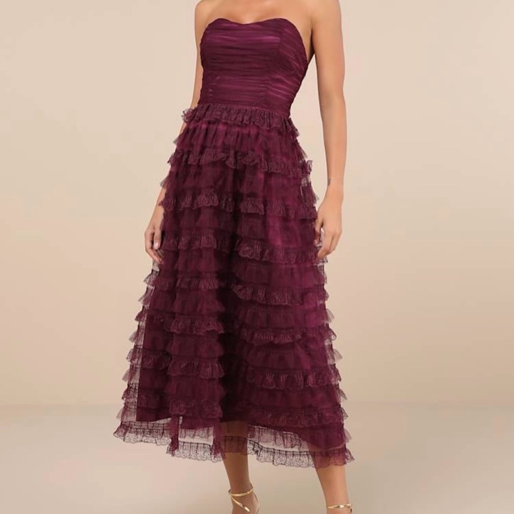 Elegant Strapless Burgundy Dress